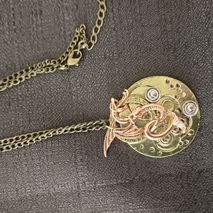 VINTAGE METAL ART PENDANT WITH 22"CHAIN.